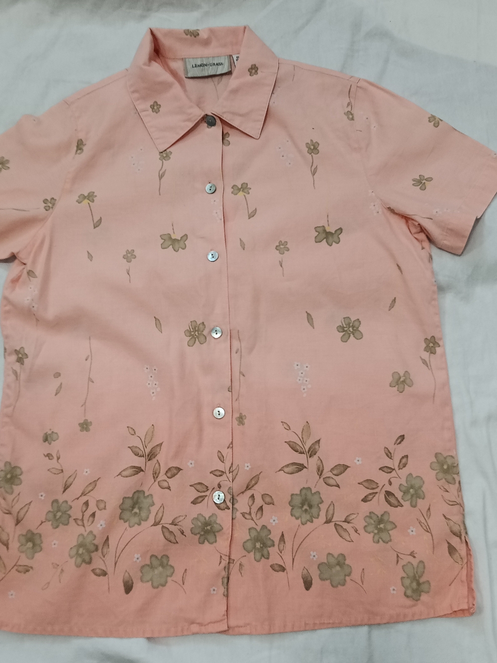 Lemon Grass Small Pink Floral Button-Front Short Sleeve Blouse